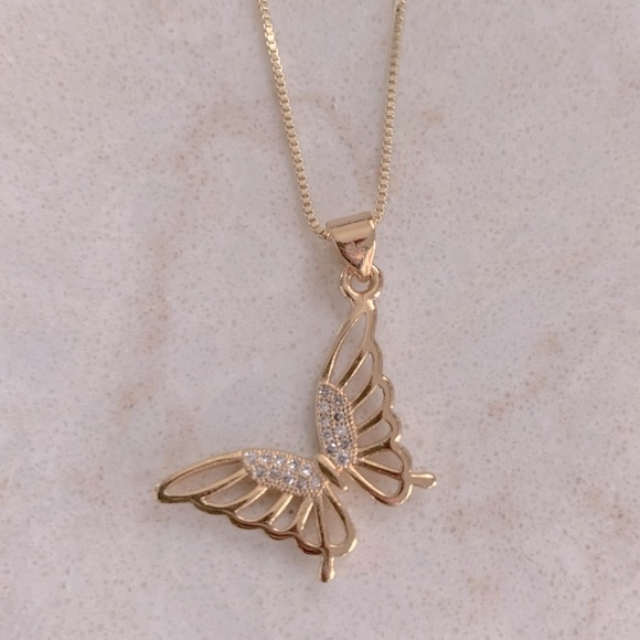🎉HP🎉 🦋 Butterfly Necklace 🦋 | 14k Gold Filled - Picture 3 of 5